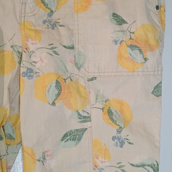 Chicos/Cargo Pants/Womens 0.5P Petite 6/Yellow Lemon Print/Poplin Crop - Picture 6 of 8